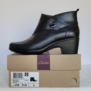 CLARKS Malia Surf Leather Booties- Women's Size 9.5M- Black color